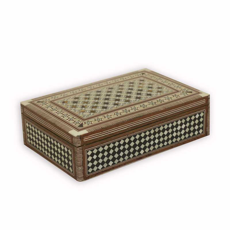 898 علبة 17 سم عادة