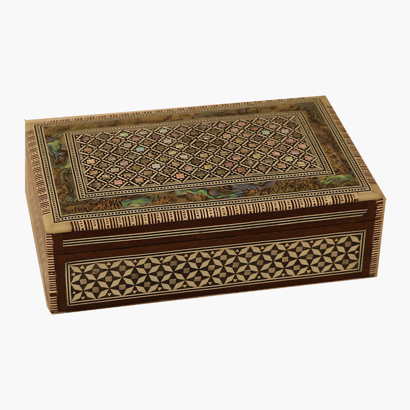 495 علبة 17 سم ازرق شفة