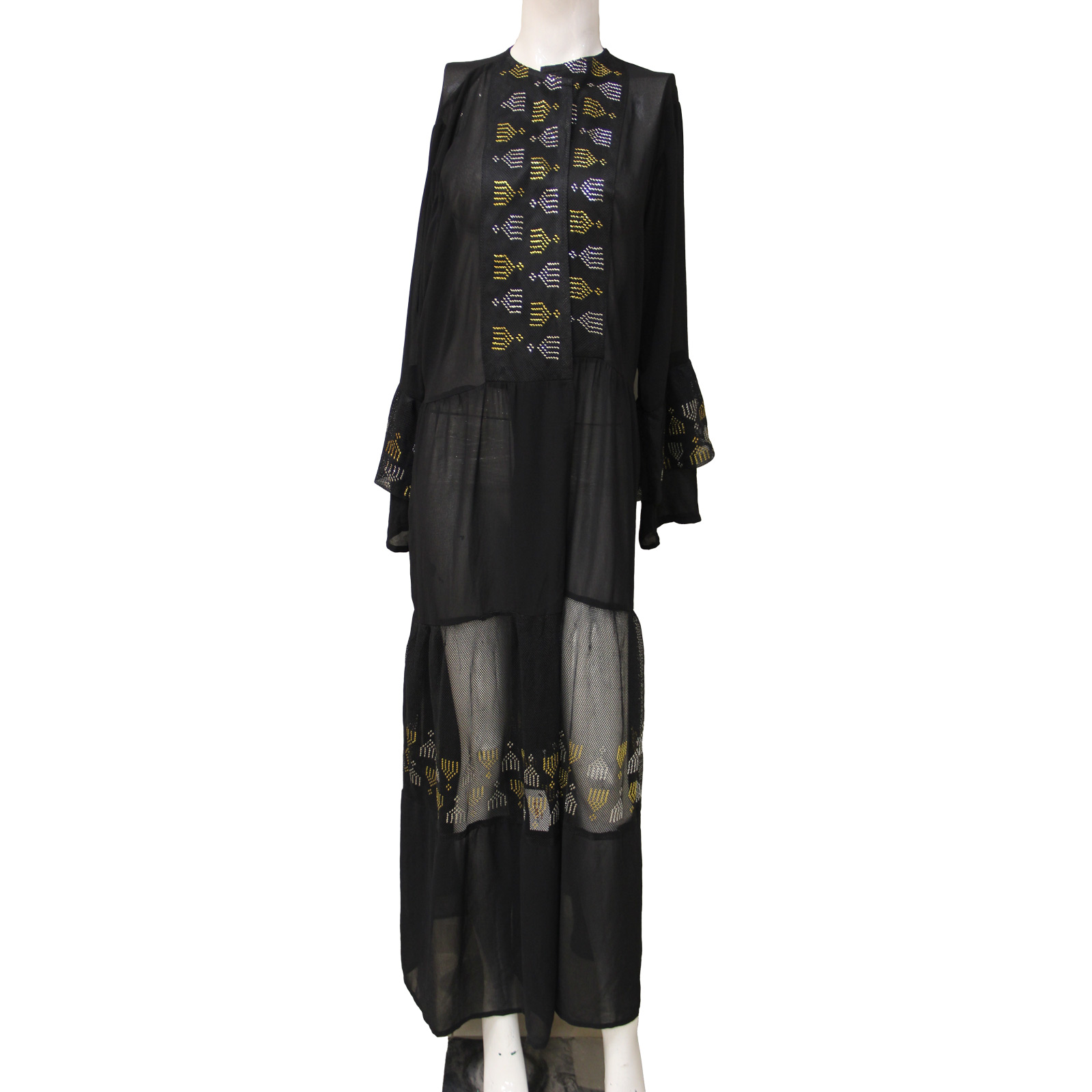 كاردجان أسود مطرز بالتللي الفضي وذهبي