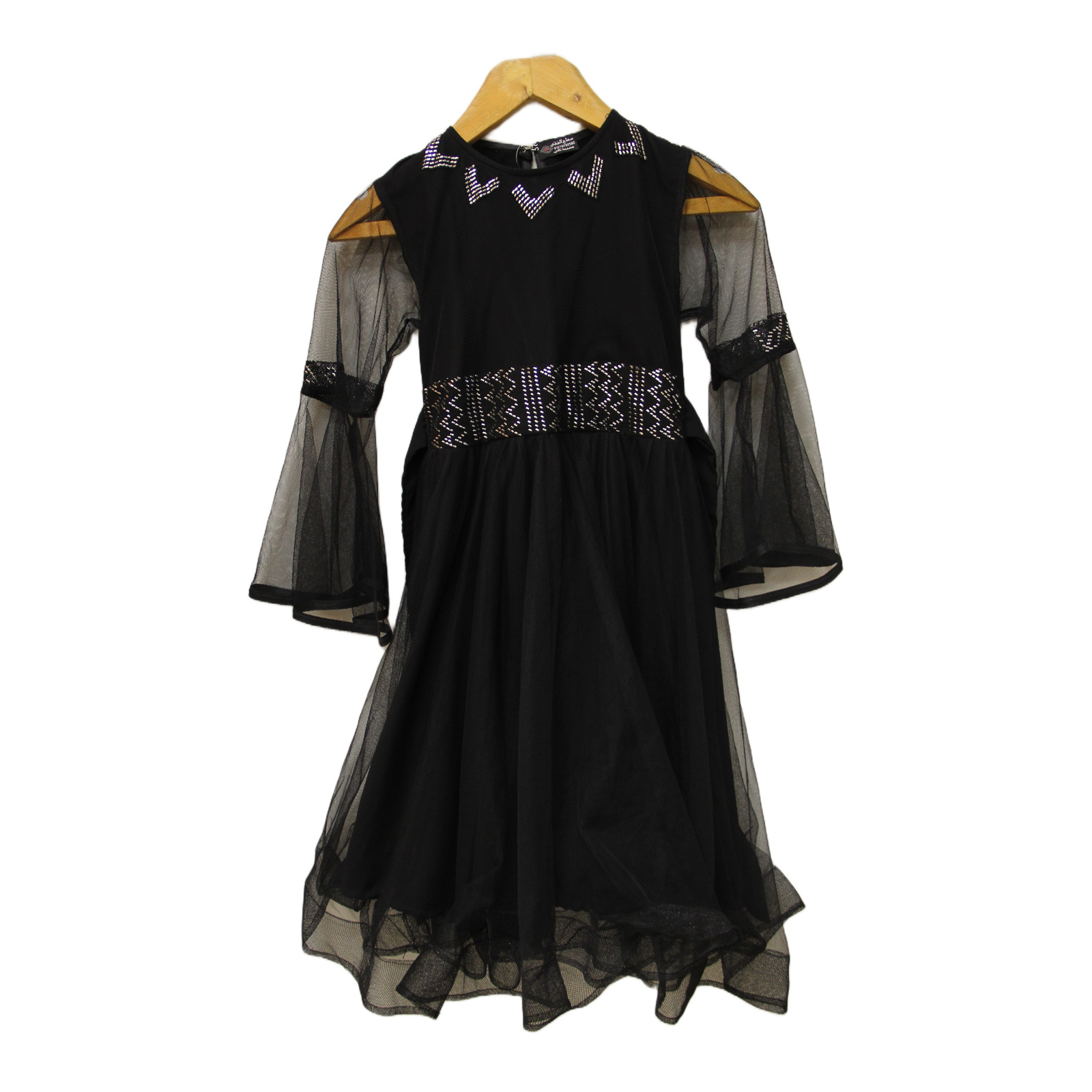 فستان أسود مطرز بالتللي للأطفال