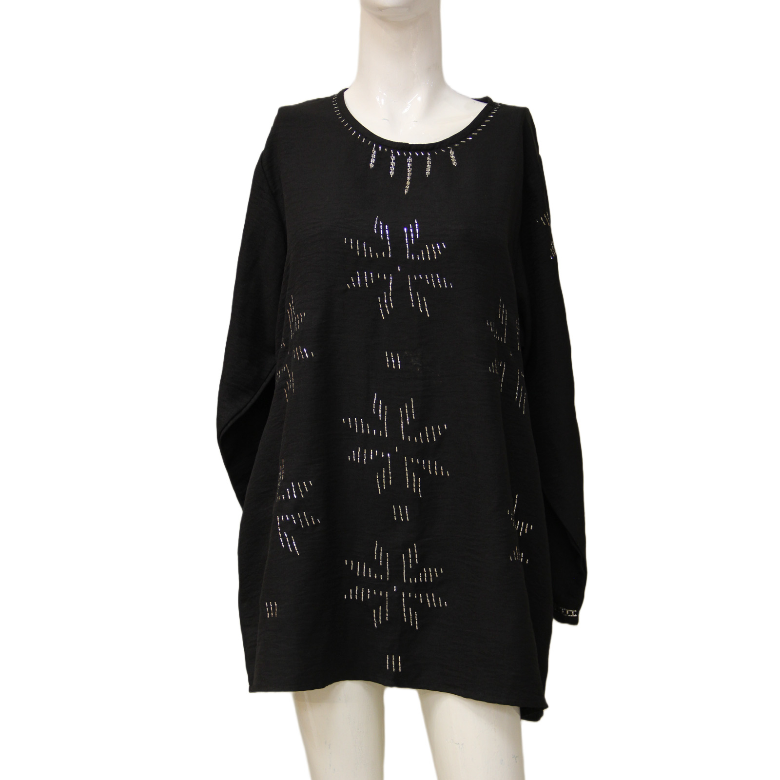 بلوزة كتان سوداء مطرزة بالتللي فضي