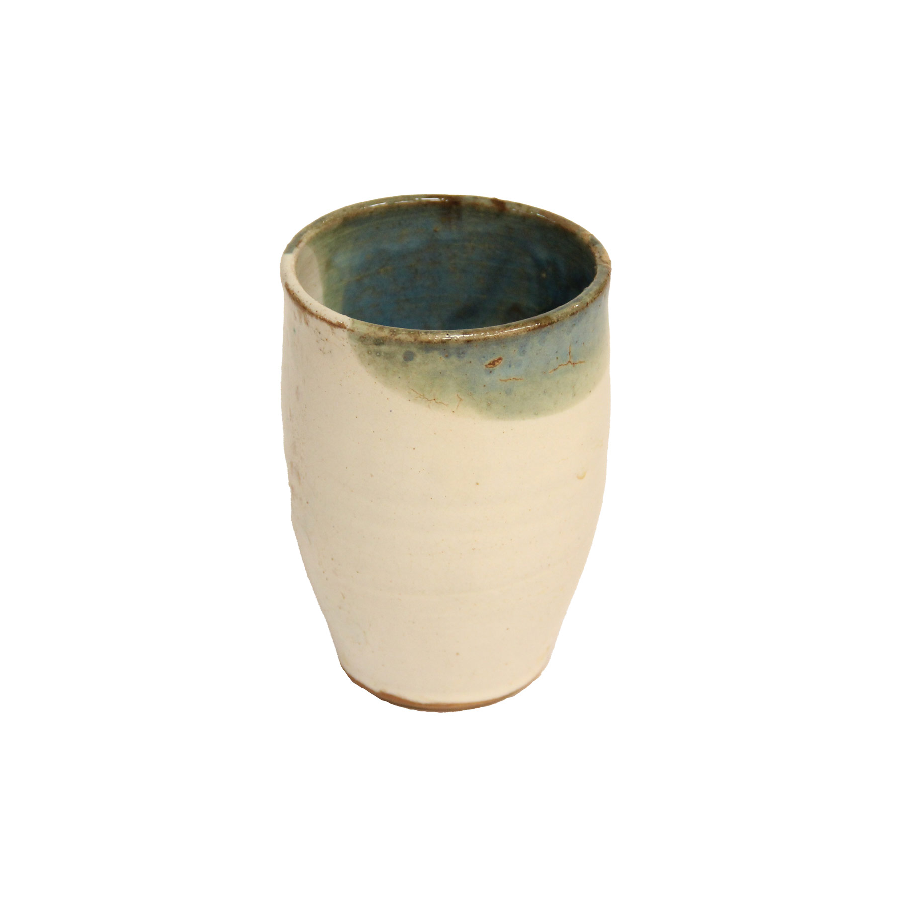 كوب فخار أخضر وأبيض