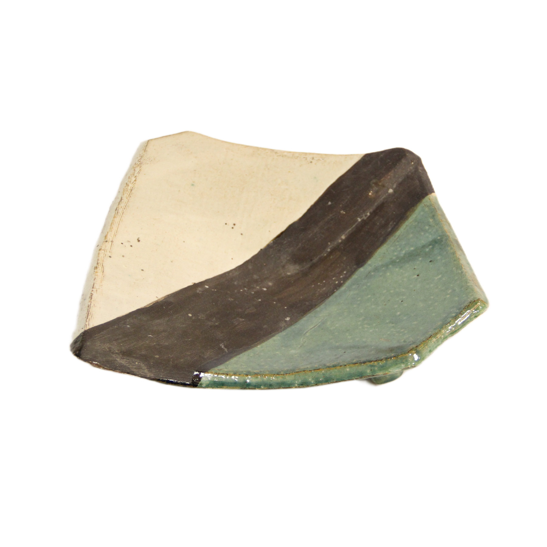 صحن فخار سداسي الشكل