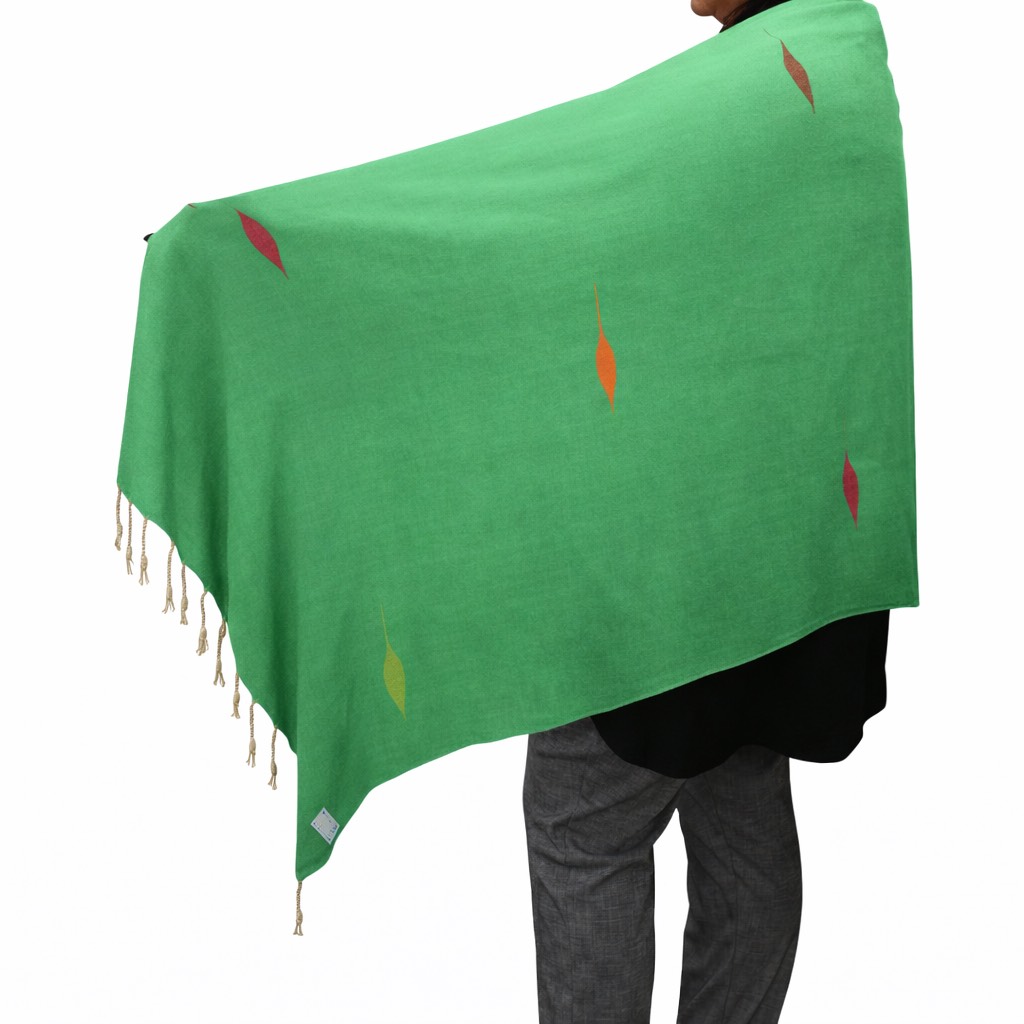 (HT)شال قطن شكل ريشة لون أخضر فاتح   60*190